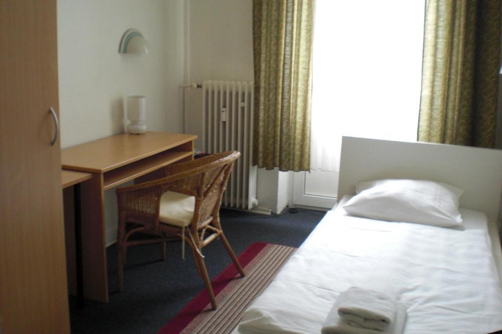 فندق دوسلدورففي  فندق كوميت الغرفة الصورة